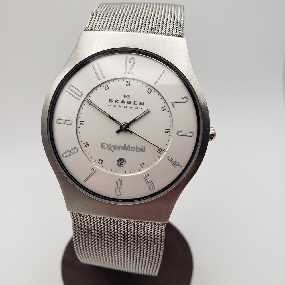 Skagen Wristwatch Mens Silver 233XLSS Mesh Band ExxonMobil Logo Date Quartz